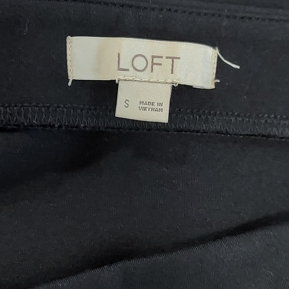 Loft Flowy Mini Skirt - Picture 2 of 4